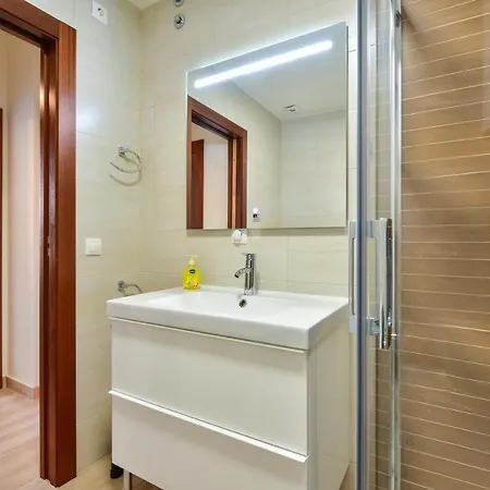 2 Bedrooms Appartement At Illa De Arousa 600 M Away From The Beach With Sea View Garden And Wifi Appartamento