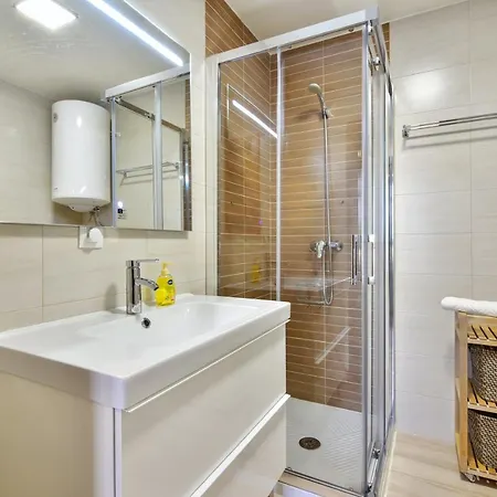Appartamento 2 Bedrooms Appartement At Illa De Arousa 600 M Away From The Beach With Sea View Garden And Wifi Isla de Arosa