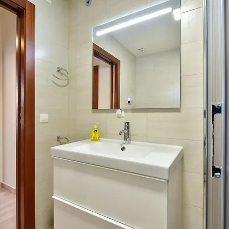 Appartamento 2 Bedrooms Appartement At Illa De Arousa 600 M Away From The Beach With Sea View Garden And Wifi